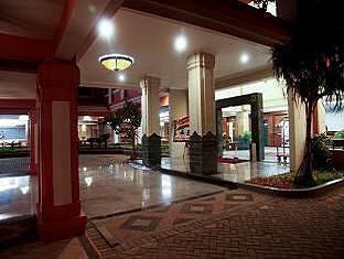 Semarak International Hotell Medan Exteriör bild